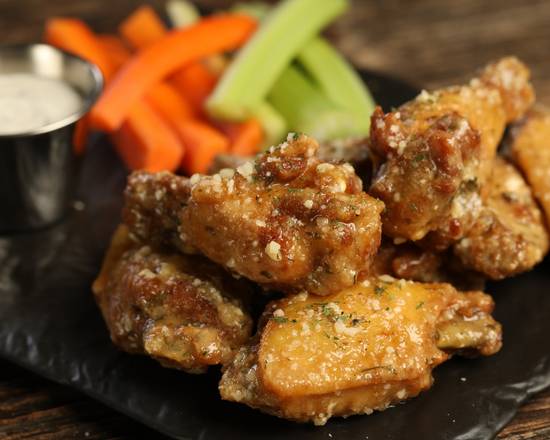 Order Garlic Parmesan food online from Wild Wild Wings store, San Francisco on bringmethat.com