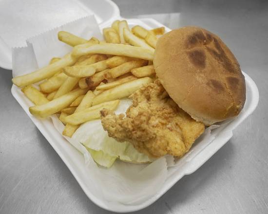 Order Golden Chicken Burger food online from J Lemon Pepper Fish & Chicken store, Jacksonville on bringmethat.com