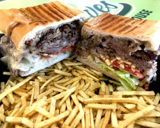 Order Pan con Bistec Sandwich food online from The Grove Coffee House store, Davie on bringmethat.com