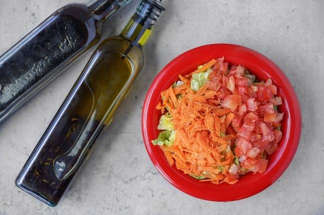 Order Side Salad food online from Pummarola store, Coral Gables on bringmethat.com