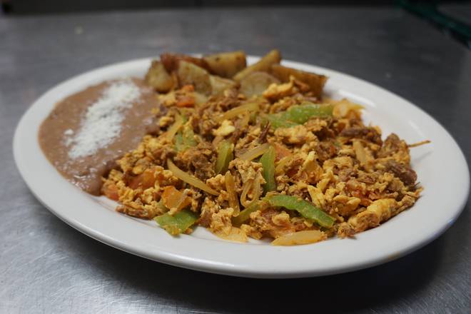 Order Machaca con Huevo Burrito- Machaca & Eggs Burrito food online from Vanessa's Deli store, Chula Vista on bringmethat.com