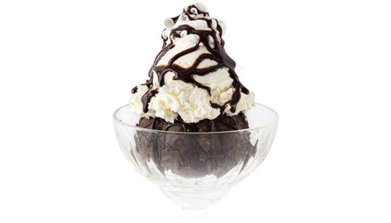 Order Lava Cake Sundae food online from Oberweis Dairy store, Elgin on bringmethat.com