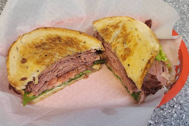 Order Corned Beef Sandwich food online from Fleetwood diner store, Ann Arbor on bringmethat.com