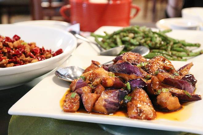 Order Eggplant with Garlic Sauce food online from Fortuna Cafe store, Seattle on bringmethat.com