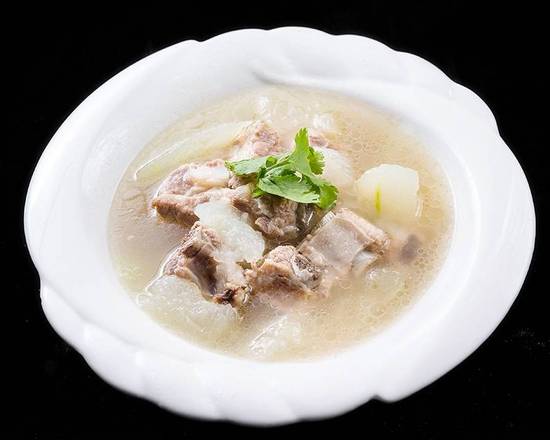 Order 清炖冬瓜小排 Stewed Winter Melon with Pork Baby Back Rib Soup food online from Min Chef store, Tustin on bringmethat.com