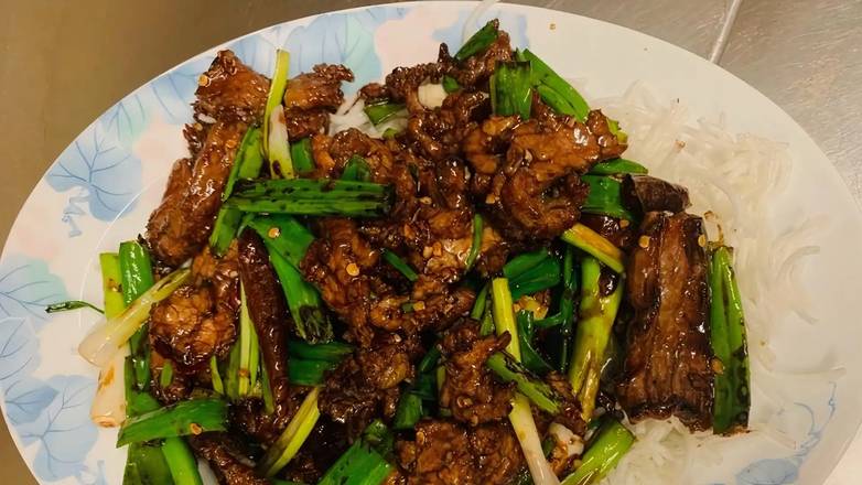 Order Lunch Spicy Mongolian Beef food online from Kirin store, Santa Rosa on bringmethat.com