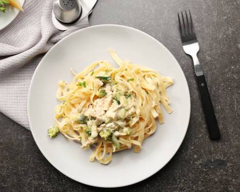 Order Grilled Chicken Fettucine Alfredo food online from The Salad Dream store, Nashville on bringmethat.com