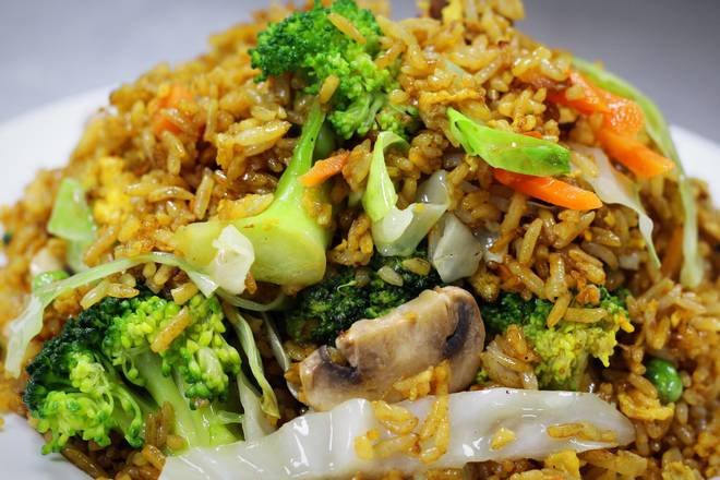 Order R1. Vegetable Fried Rice (Qt) food online from Captain King's Seafood City store, Memphis on bringmethat.com