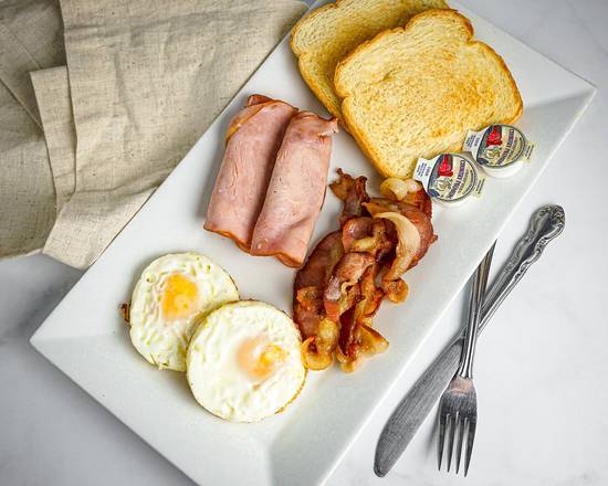 Order Desayuno Americano con huevo food online from Sabor Venezolano Kendall store, Miami on bringmethat.com