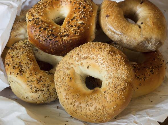 Order Toasted Bagel with Cream Cheese food online from Jewel Or Juice store, Honolulu on bringmethat.com