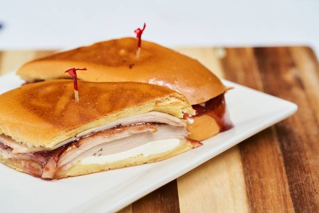 Order Elena Guava food online from Latin Cafe 2000 store, Miami on bringmethat.com