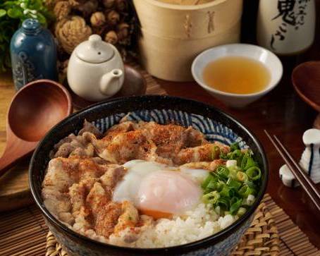 新北市三重區美食 孤獨者食堂 三重店 網友評價 菜單 推薦餐點 食記 外送優惠 飢餓黑熊app