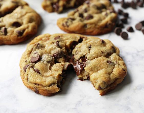 Order Gourmet Chocolate Chip Cookies - 6 in a Box food online from Lb Cake Stop store, Baldwin Park on bringmethat.com