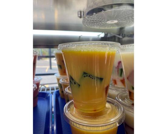 Order Mosaic gelatin (vanilla) food online from Panaderia Y Pasteleria Lopez store, Nashville on bringmethat.com