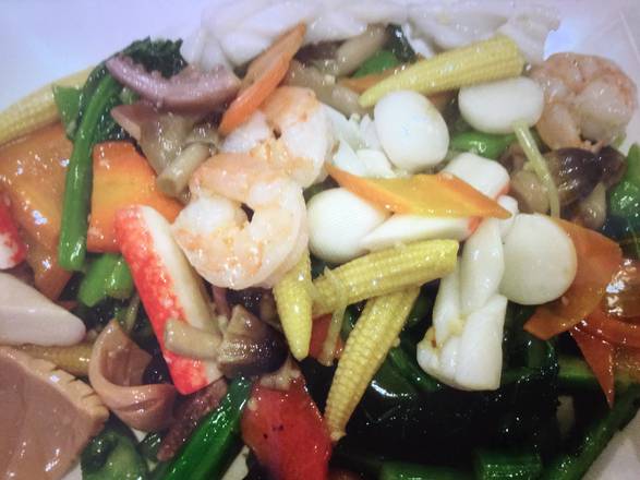 Order Seafood Combination  food online from Canton Chinese Restaurant store, Richardson on bringmethat.com