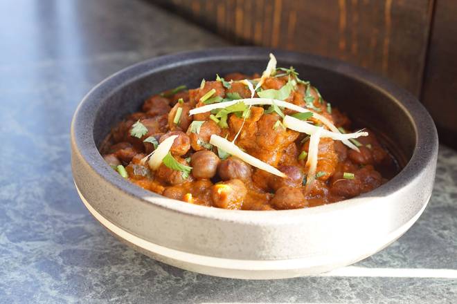 Order Chana Masala food online from Inchin Bamboo Garden store, Nashville on bringmethat.com