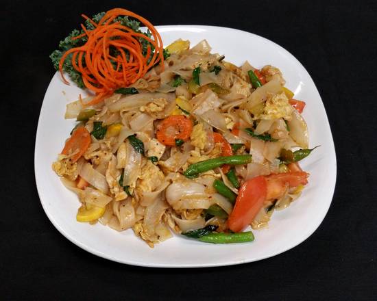 Order Drunken Noodle food online from Big Thai store, Wilmington on bringmethat.com