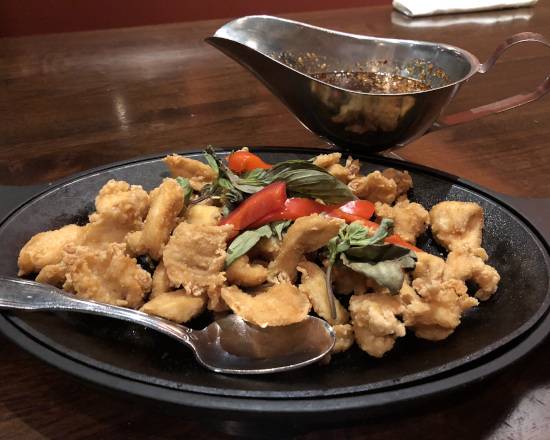 Order Volcano Chicken food online from Sea Siam store, Pinecrest on bringmethat.com