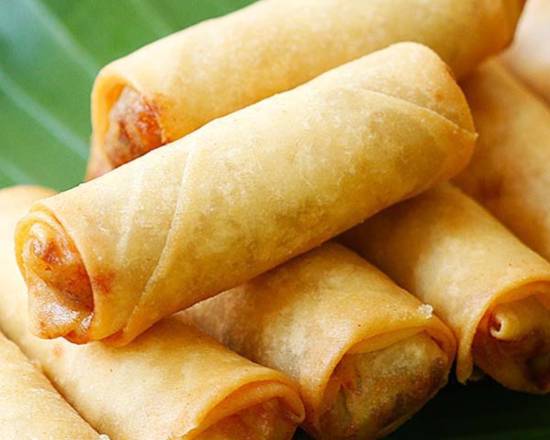 Order Spring Rolls food online from Satto Thai & Sushi Bar store, Atlanta on bringmethat.com