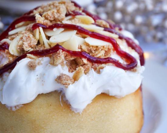 Order Creme Brulee Roll food online from Cinnaholic store, Westfield on bringmethat.com