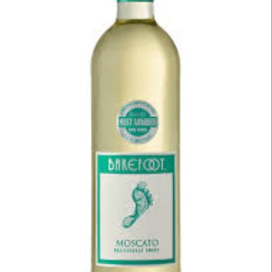 Order BAREFOOT MOSCATO 750ML BOTTLE food online from Duke Liquor & Jr. Market store, Los Angeles on bringmethat.com