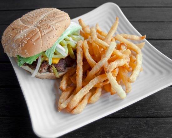 Order Cheese Burger (1/2 lb) food online from Cafe Layal store, HOUSTON on bringmethat.com