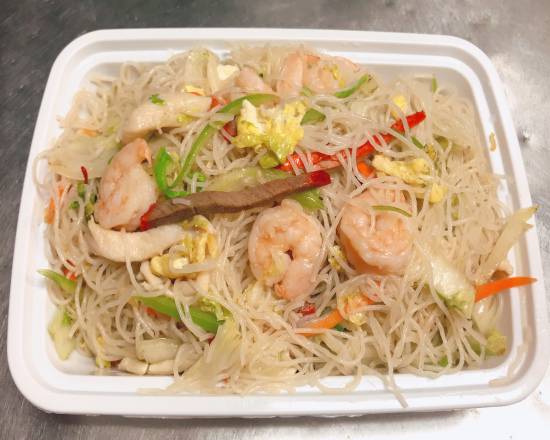Order House Special Chow Mei Fun 本楼米粉 food online from Yummy Yummy Chinese Restaurant store, New Orleans on bringmethat.com