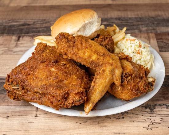 Order Thigh, Drumstick & Wing (3 pcs) food online from Tartara y Alemana Chicken Broaster store, Doral on bringmethat.com