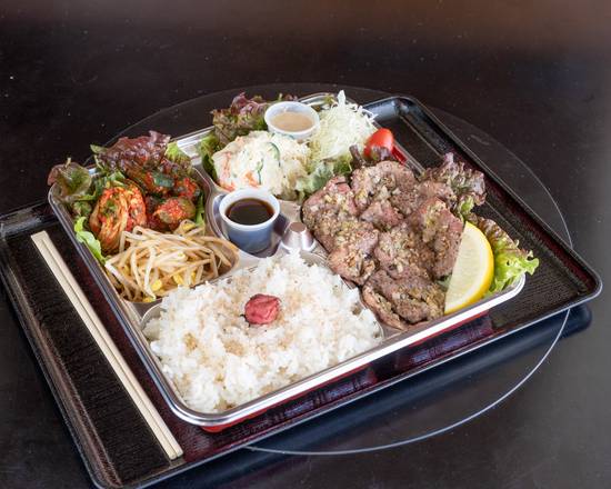 Order US Prime Beef BBQ Bento food online from Manpuku Japanese Dining store, Costa Mesa on bringmethat.com