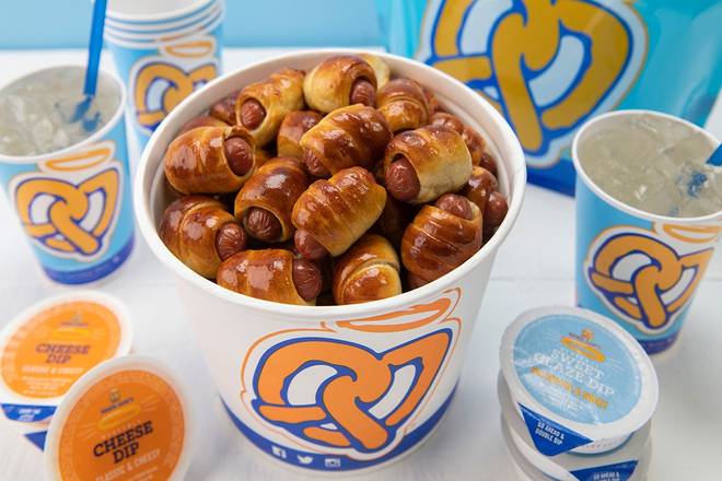 Order Mini Dogs Bucket Snack Pack food online from Auntie Anne store, Minnetonka on bringmethat.com