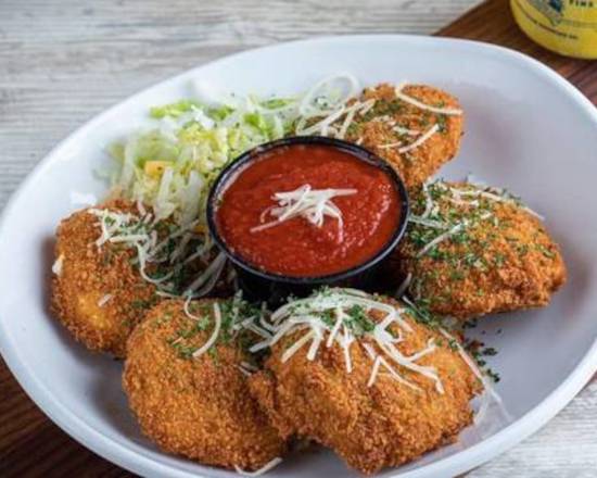 Order Mozzarella Rounds food online from Castaway's Sports Bar and Grill store, Orlando on bringmethat.com