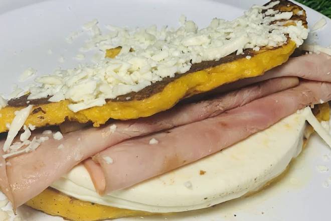 Order Ham And Cheese Cachapa food online from Dale Arepa Bar & Healthy Bistro store, Miami on bringmethat.com