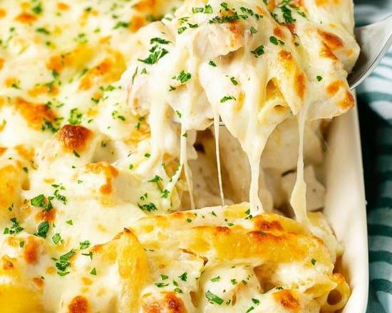 Order Baked Fettuccine Alfredo Pasta food online from Mr. Pizza store, Melbourne on bringmethat.com