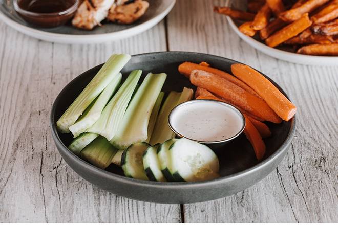 Order SIDE OF VEGGIES & DIP food online from Old Chicago store, Beaverton on bringmethat.com