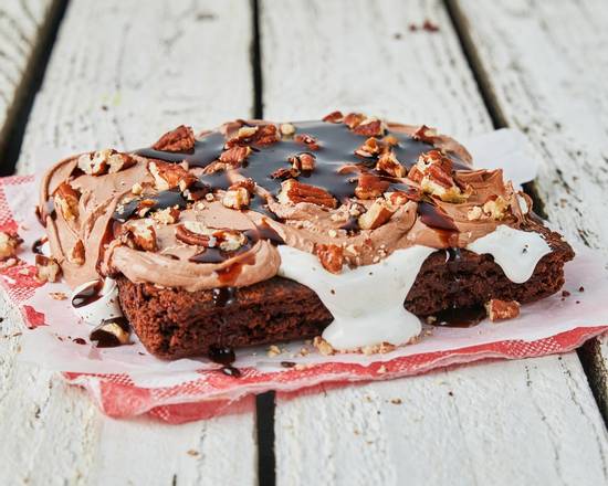 Order Miss Mazy’s Mud Pie food online from Miss Mazy Amazin Chicken store, Yucaipa on bringmethat.com