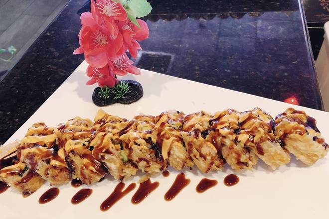 Order Shogun Roll (10pcs) food online from Shogun Japanese Restaurant store, Palm Harbor on bringmethat.com