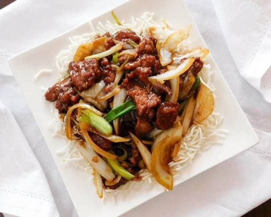 Order B2. Mongolian Beef food online from China Kitchen Restaurant 新華 store, Chicago on bringmethat.com
