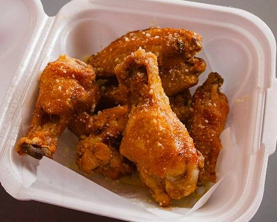 Order Chicken Wings 12 Pieces food online from Pizzeria Mozz store, Greenville on bringmethat.com