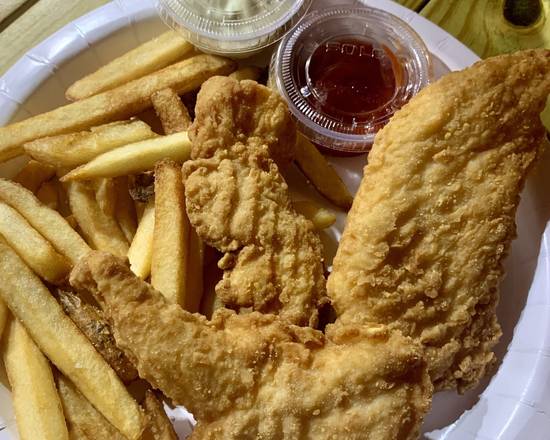 Order Chicken Tenders/Piezas de Pollo Empanizadas food online from El Churrascaso Grill - Wynwood store, Miami on bringmethat.com