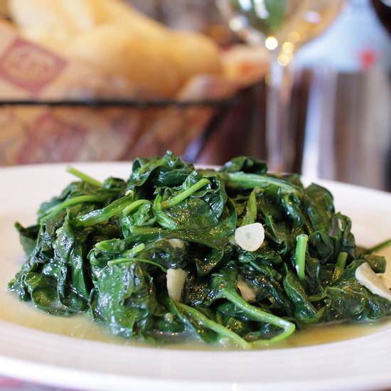 Order Broccoli Rabe food online from Mama Theresa's store, Westbury on bringmethat.com