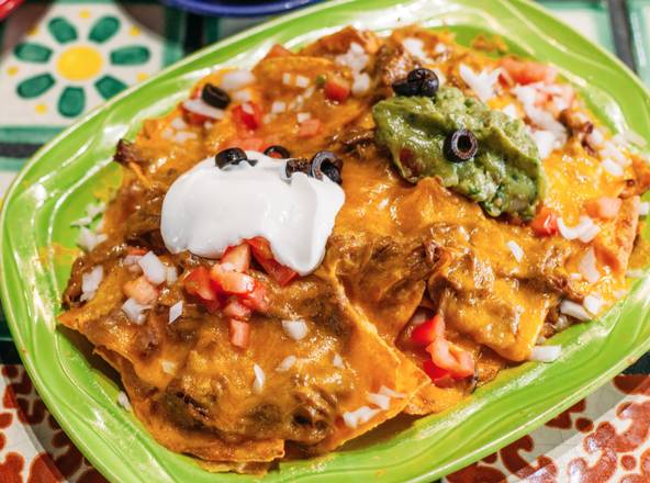Order Palmera Super Nachos food online from La Palmera store, seattle on bringmethat.com