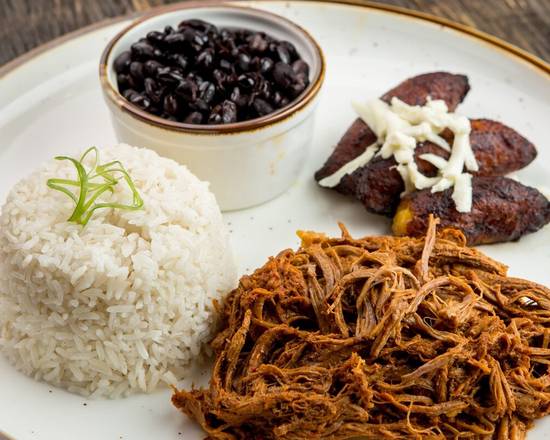 Order Pabellon Criollo - Beef, Black Beans, Platains and Rice food online from Chicken Grill store, Miami on bringmethat.com