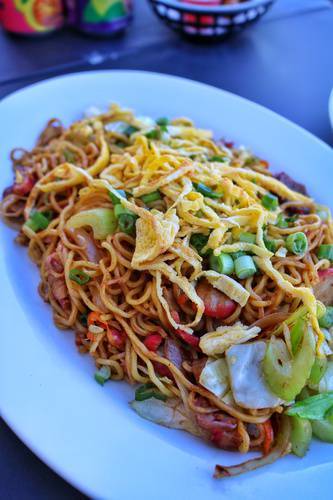 Order Fried Saimin food online from Aloha Kitchen store, Las Vegas on bringmethat.com