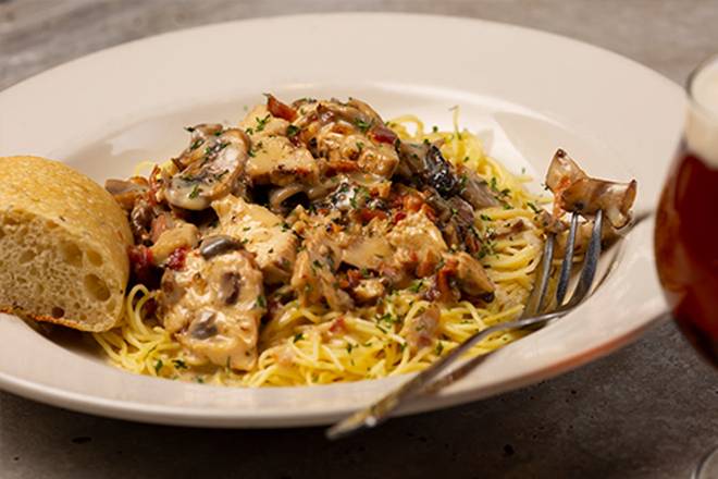 Order Roasted Chicken Alfredo food online from Brixx Wood Fired Pizza store, Hoover on bringmethat.com