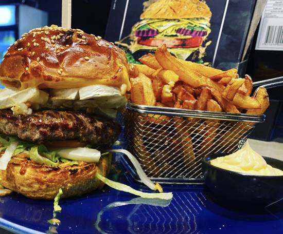 Burger chèvre - miel et pignons🍔 + 1 frite maison