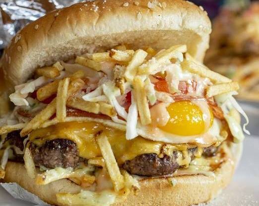 Order Papasito's Beef Burger food online from Papasito's store, Hialeah on bringmethat.com