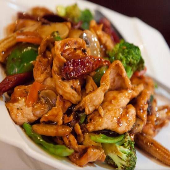 Order S16. Hunan Chicken food online from Excel Chinese Restaurant store, South Chesterfield on bringmethat.com