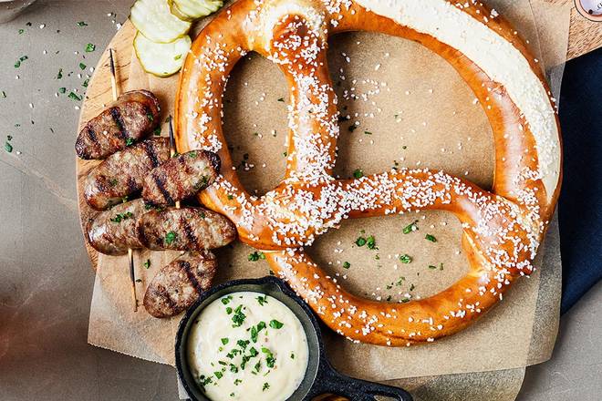 Order BAVARIAN PRETZEL food online from Gordon Biersch store, New Orleans on bringmethat.com