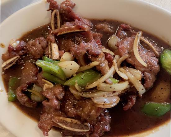 Order Sizzling Black Pepper Beef food online from Shiao Lan Kung Restaurant store, Philadelphia on bringmethat.com