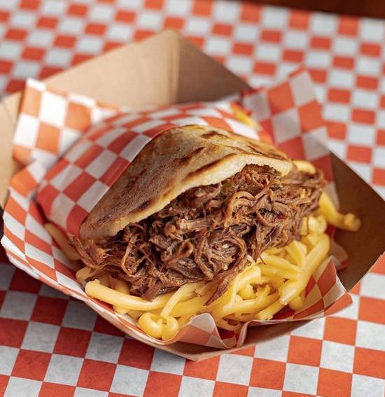 Order Pelua Arepa food online from La Latina store, Miami on bringmethat.com